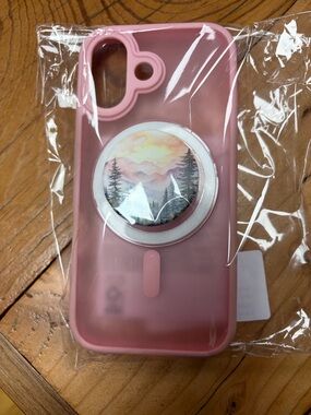 iPhone 17 pink case and Pop Socket